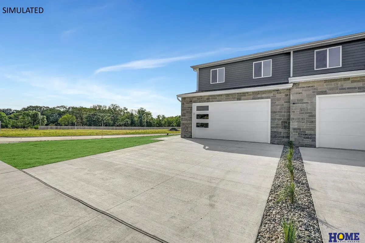 215 W Cowdrey Lane, Lincoln, NE 68523 - #1