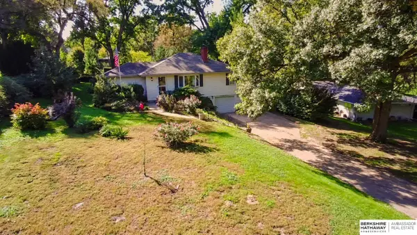 7833 Jackson Street, Omaha, NE 68114