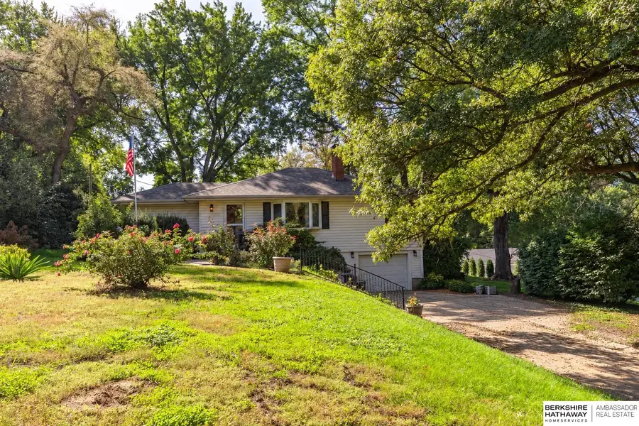 7833 Jackson Street, Omaha, NE 68114 - #2