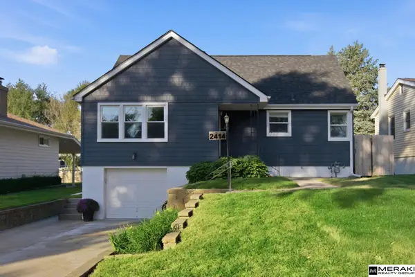 2414 S 49th Avenue, Omaha, NE 68106
