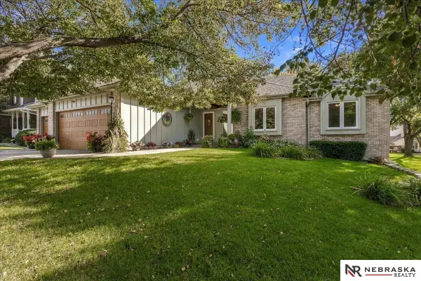 15733 Farnam Street, Omaha, NE 68118