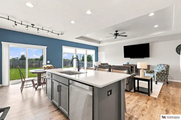 8014 N 167th Avenue, Bennington, NE 68007