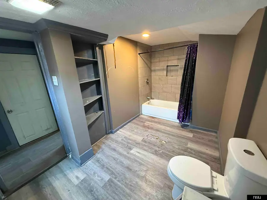 2577 Hartman Avenue, Omaha, NE 68111 - #2