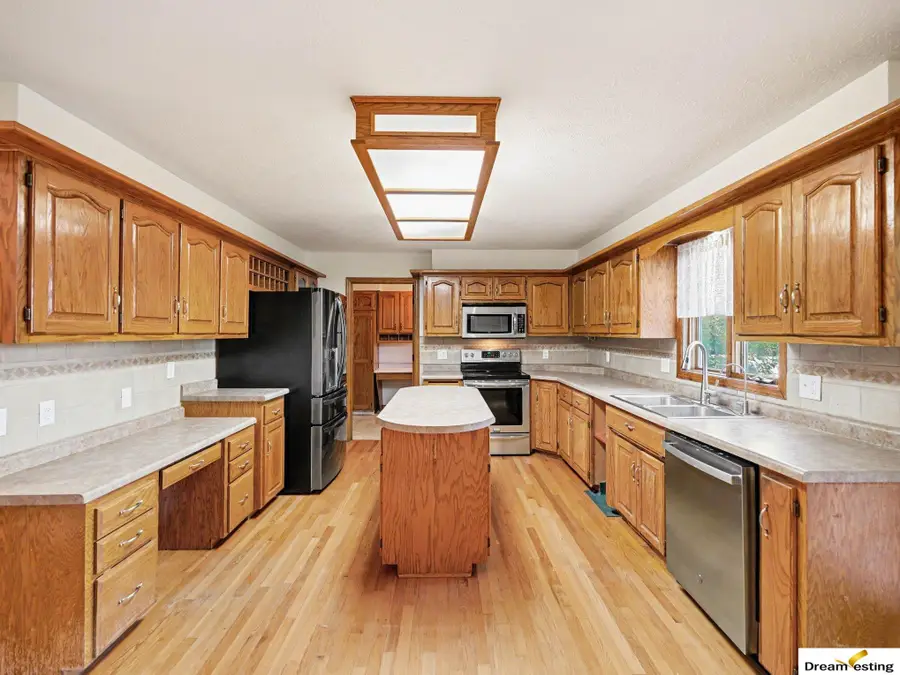1016 Tekamah Lane, Papillion, NE 68046 - #2