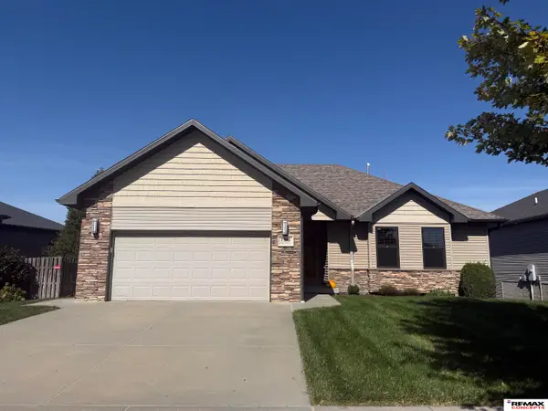 7390 Yankee Woods Drive, Lincoln, NE 68516