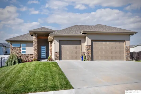 8016 S 184th Street, Omaha, NE 68136
