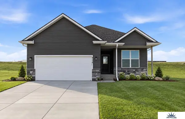 7719 N 95th Avenue, Omaha, NE 68122