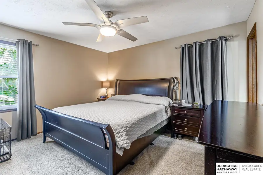 705 Hogan Drive, Papillion, NE 68046 - #2