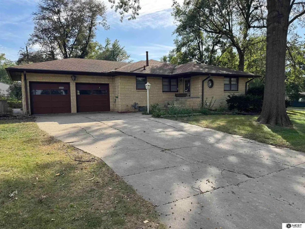 5805 Greenwood Street, Lincoln, NE 68507 - #1