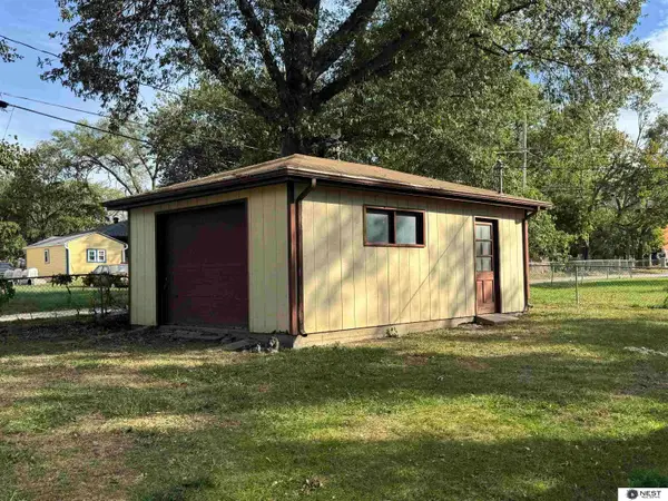 5805 Greenwood Street, Lincoln, NE 68507