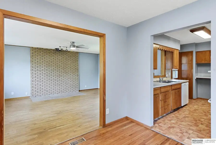9478 Wirt Street, Omaha, NE 68134 - #2