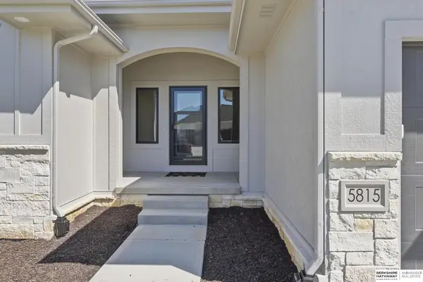 5815 N 198th Street, Elkhorn, NE 68022