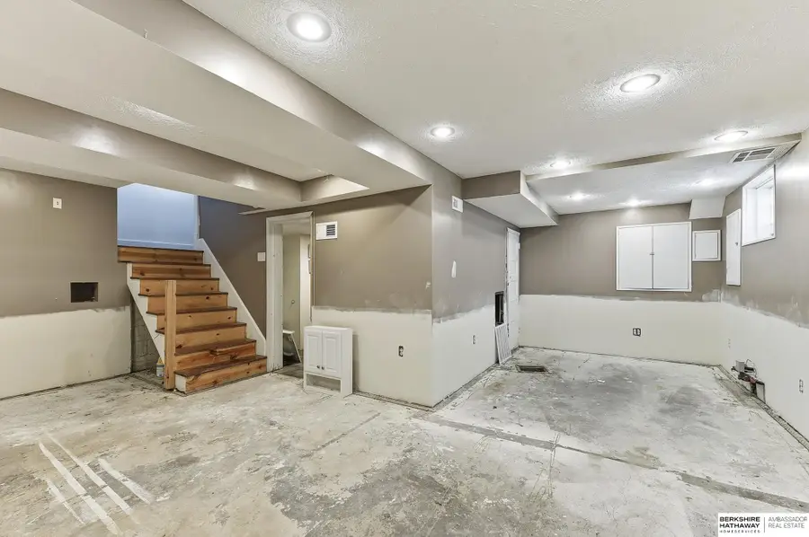 1904 S 36th Street, Omaha, NE 68105 - #3