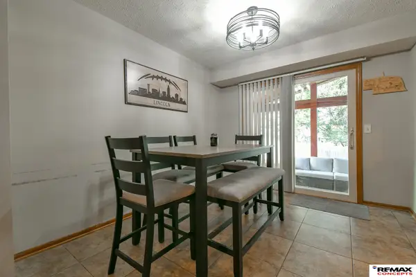 5214 English Drive, Lincoln, NE 68516