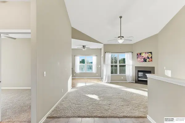 9323 S 168th Avenue Circle, Omaha, NE 68136