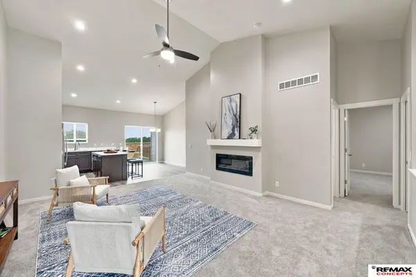 1006 W Sand Dunes Road, Lincoln, NE 68523