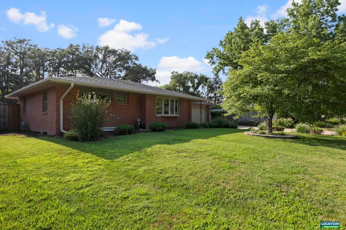 1935 S 44 Street, Lincoln, NE 68506 - #1