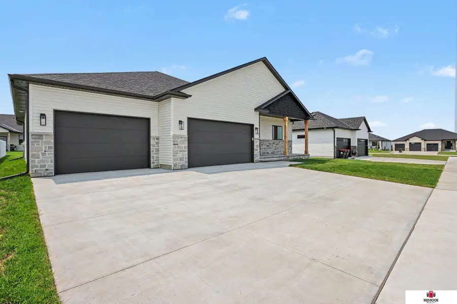 7315 Isidore Drive, Lincoln, NE 68516 - #2