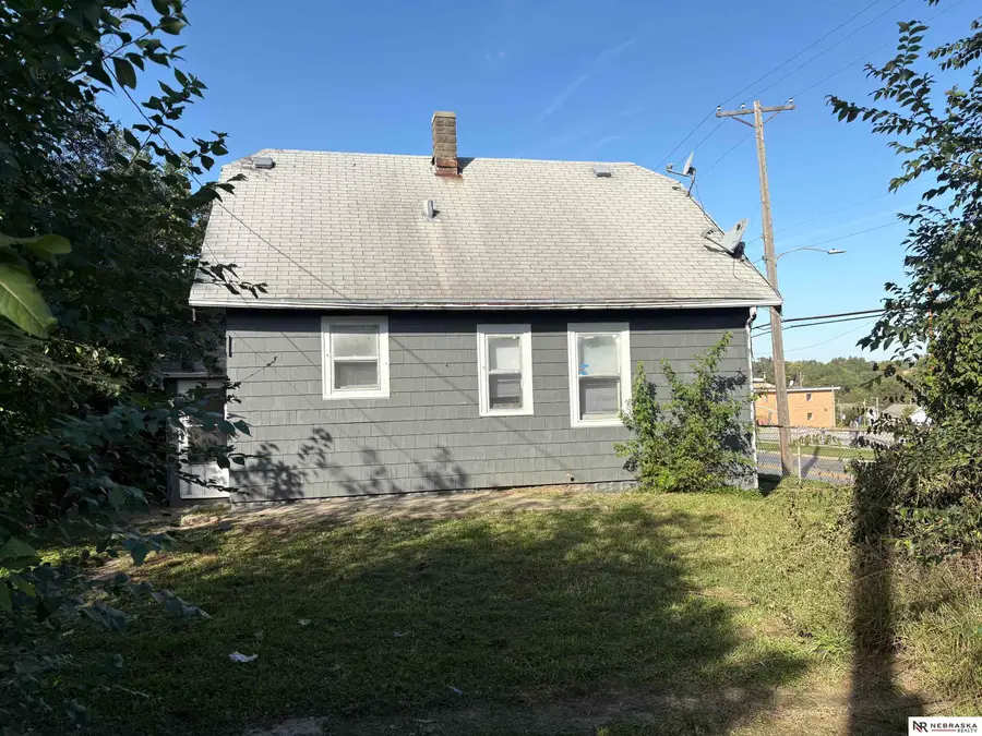 2445 N 33rd Avenue, Omaha, NE 68111 - #3