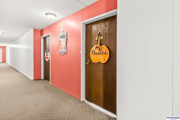 12727 W Dodge Road #262C, Omaha, NE 68154