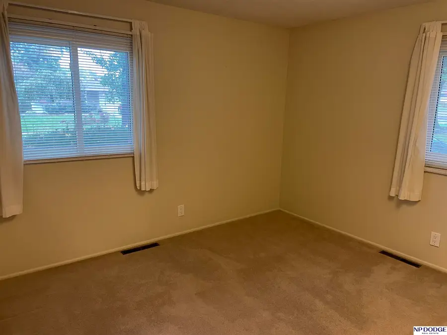 8753 Grand Avenue, Omaha, NE 68134 - #3