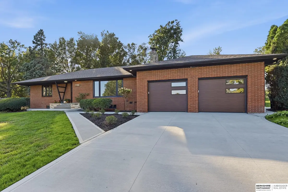 320 N 93rd Street, Omaha, NE 68114 - #1