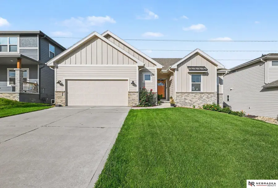 4422 S 215th Avenue, Elkhorn, NE 68022 - #2