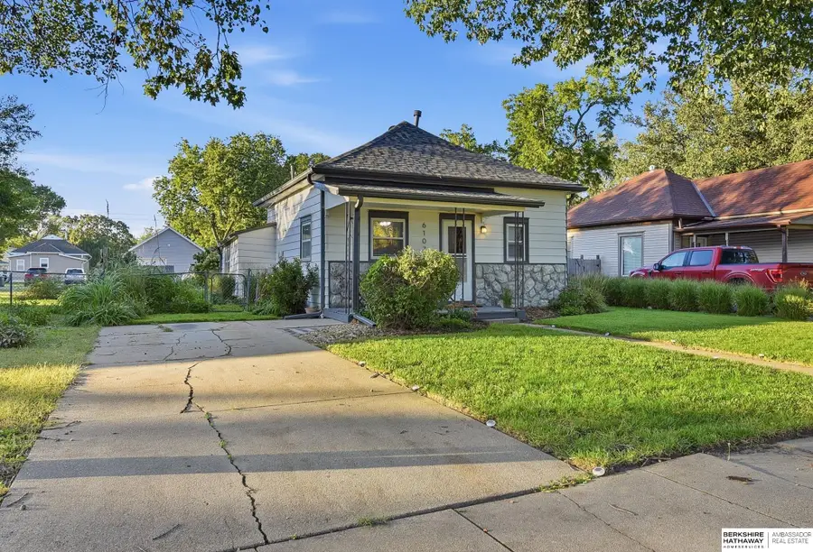 6107 Logan Avenue, Lincoln, NE 68507 - #2