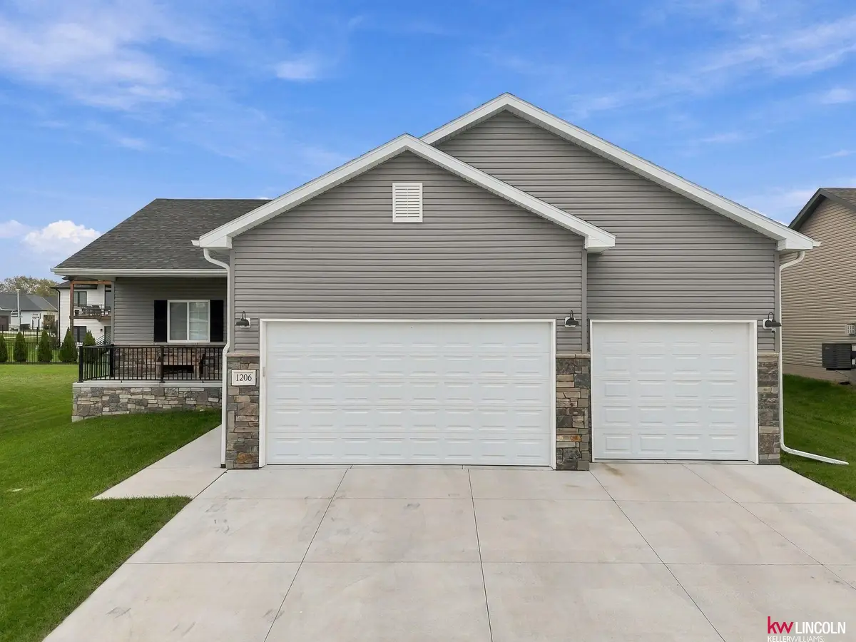1206 Kantor Lane, Hickman, NE 68372 - #1
