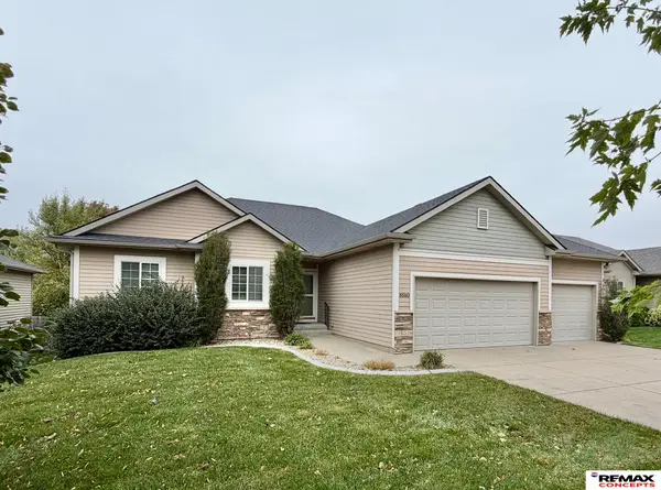 8560 Remi Court, Lincoln, NE 68526