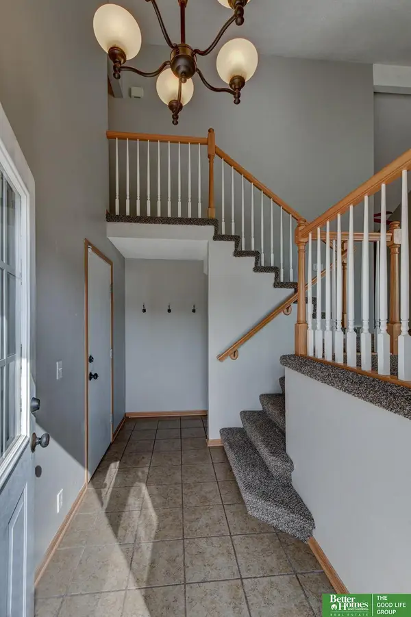 11660 Mary Street, Omaha, NE 68164