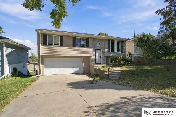 4733 S 81st Street, Ralston, NE 68127