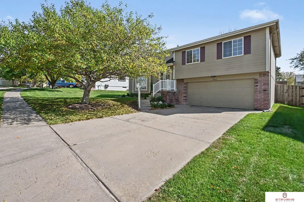 17661 K Street, Omaha, NE 68135 - #1