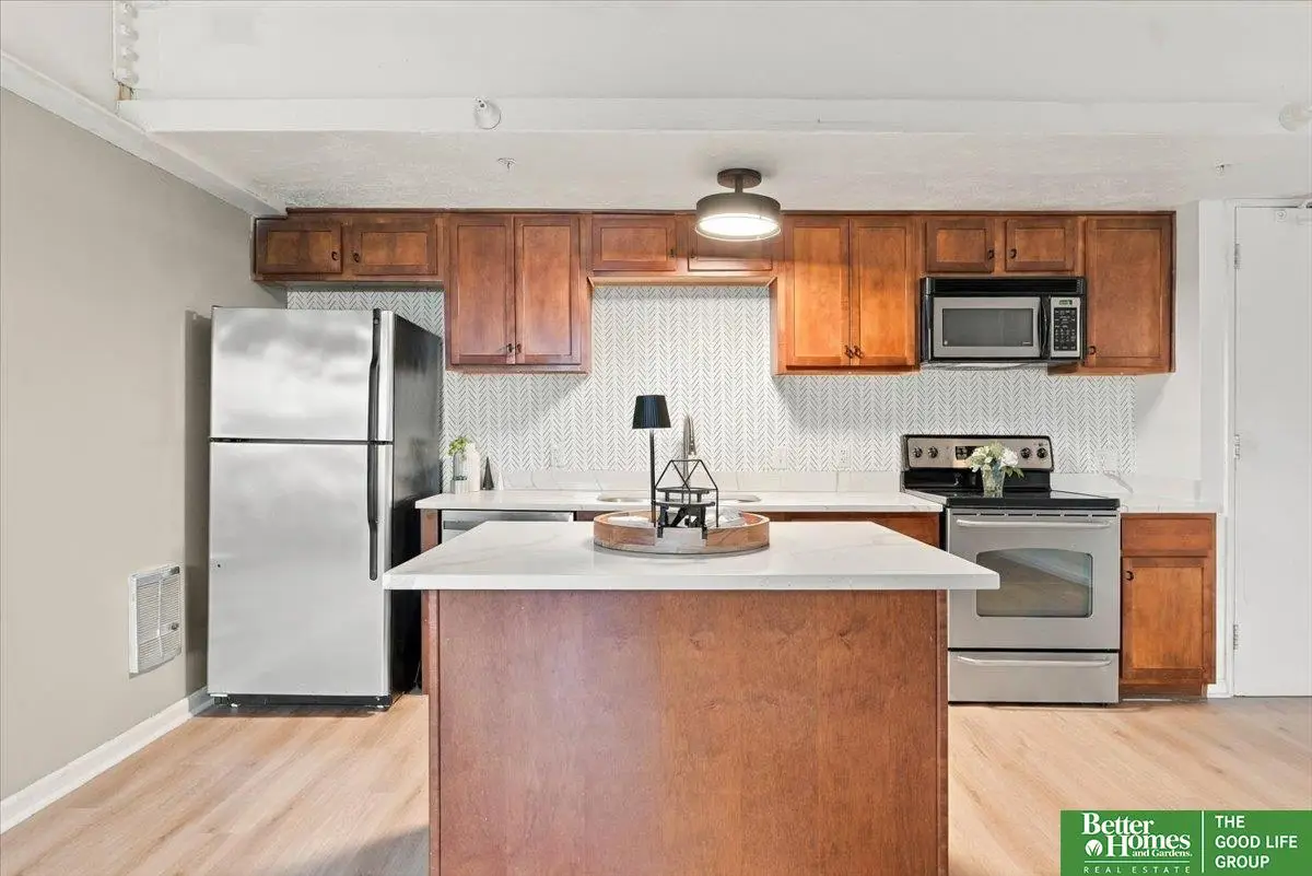 105 N 31 Avenue #302, Omaha, NE 68131 - #1