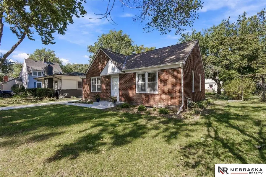3744 Everett Street, Lincoln, NE 68506 - #2