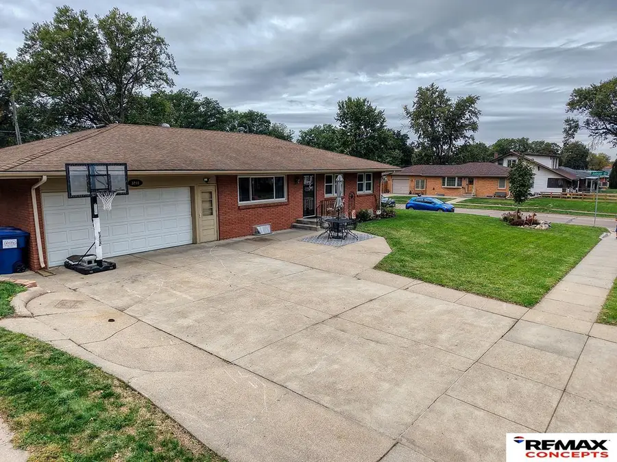 3241 Touzalin Avenue, Lincoln, NE 68507 - #2
