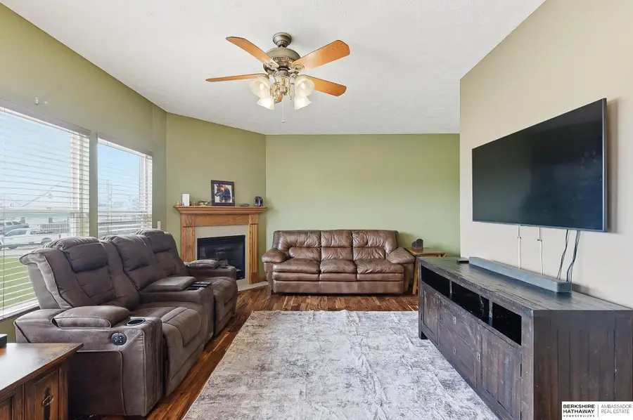 10505 N 152nd Avenue Circle, Bennington, NE 68007 - #2