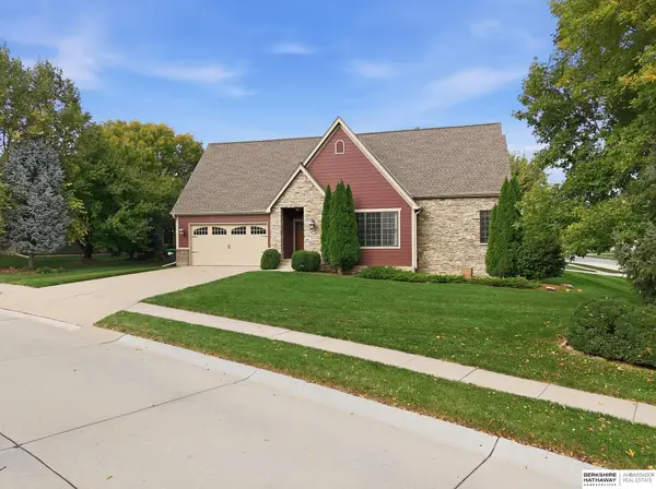 15704 Hartman Avenue, Omaha, NE 68116