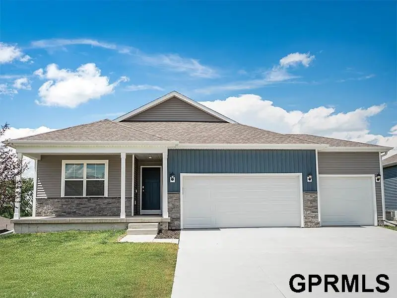 10610 Bearcreek Drive, Papillion, NE 68046 - #1