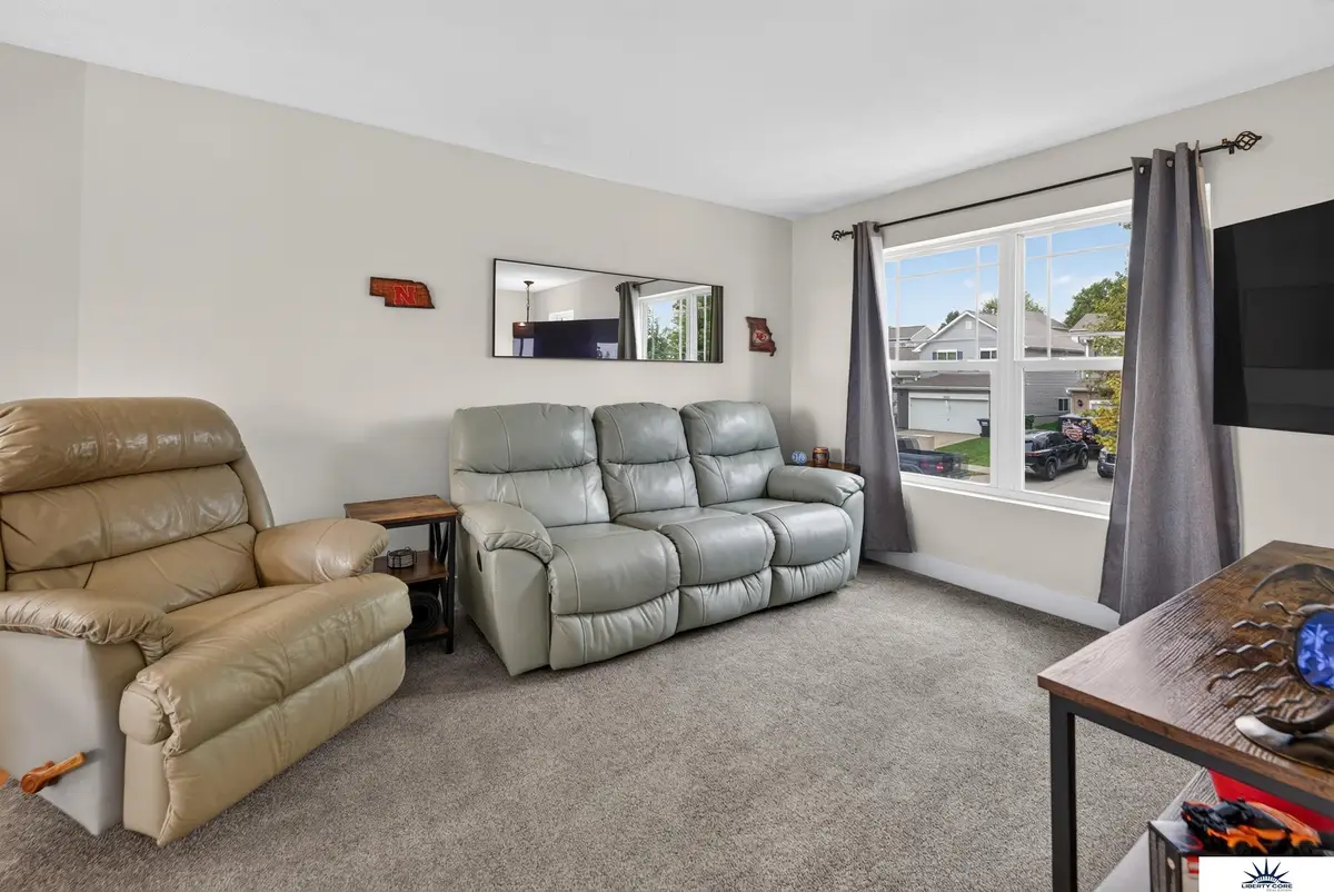 19512 T Street, Omaha, NE 68135 - #1