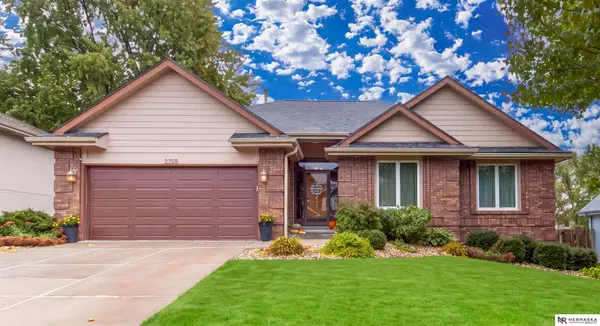 2705 N 154th Avenue, Omaha, NE 68116