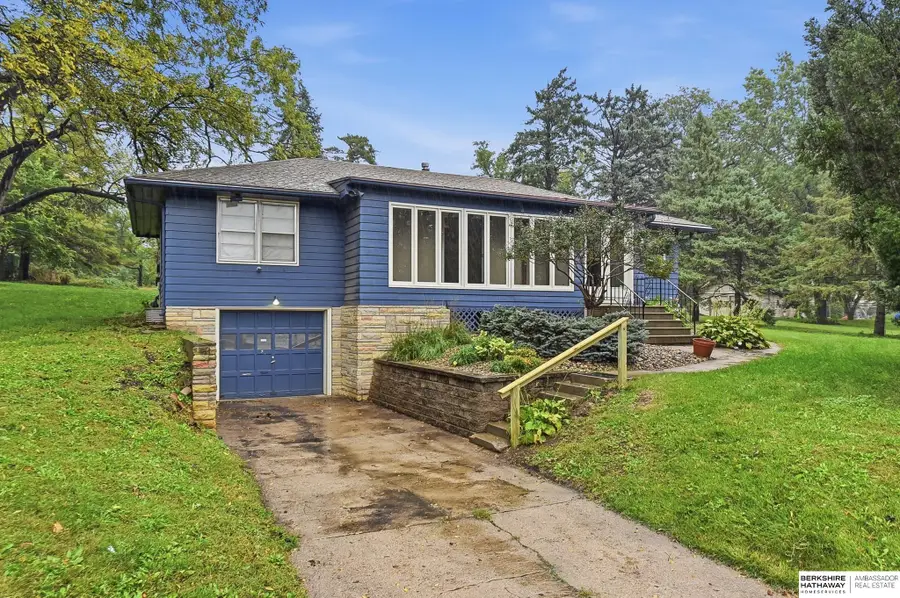 8822 Lake Street, Omaha, NE 68134 - #2