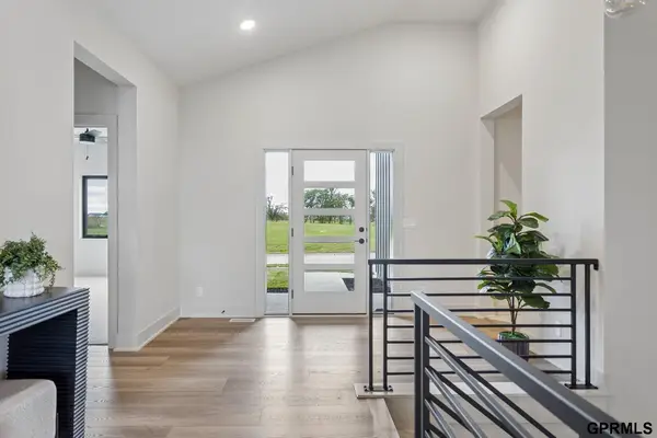 815 Courtyard Court, Ashland, NE 68003