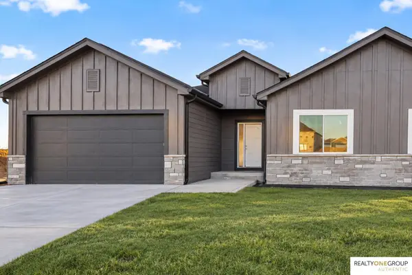 5034 N 213th Street, Elkhorn, NE 68022