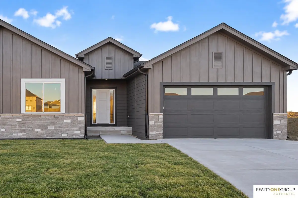 5038 N 213th Street, Elkhorn, NE 68022 - #1