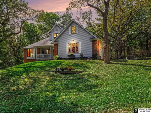 20806 Meadow Ridge Circle, Springfield, NE 68059