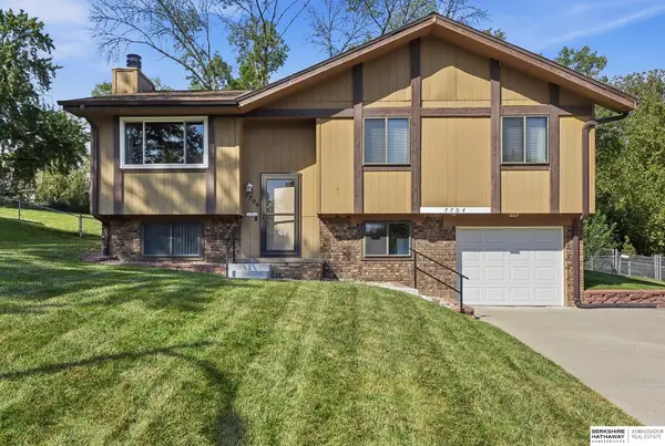 7704 S 76th Avenue, La Vista, NE 68128