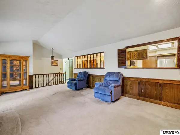 12705 Ridgeview Circle, Bellevue, NE 68123
