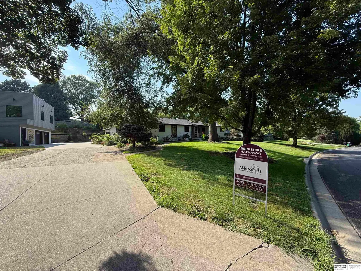 2520 S 98th Avenue, Omaha, NE 68124 - #1