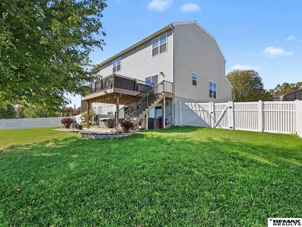 10915 S 113 Street, Papillion, NE 68046